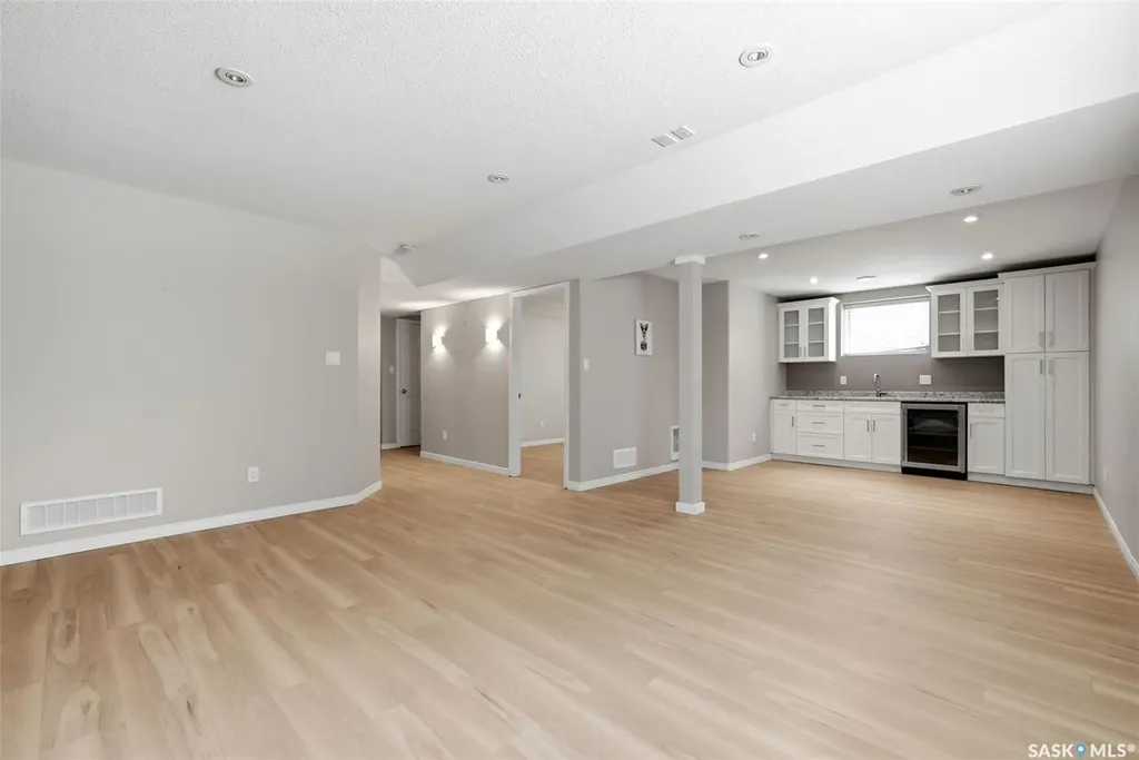 4317 Gusway Street Regina SK S4X 0C7