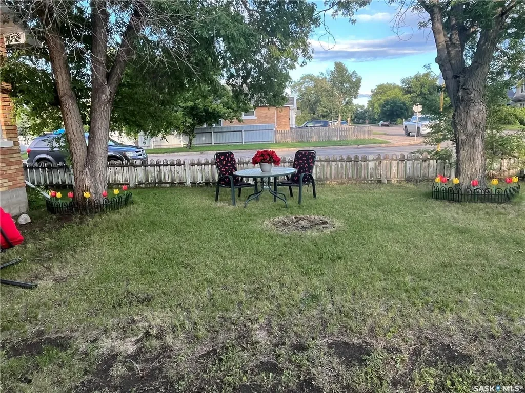 1501 3rd Street Estevan SK S4A 0S5