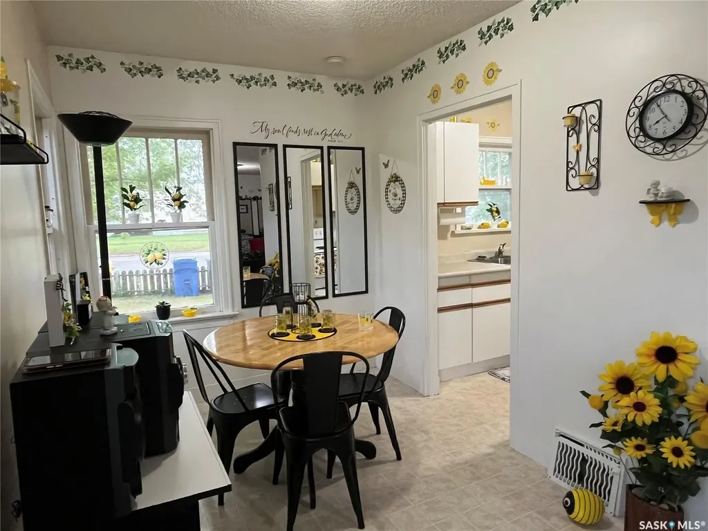 1501 3rd Street Estevan SK S4A 0S5