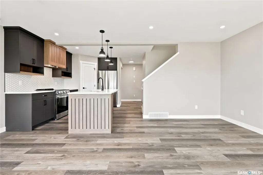 1749 Mustard Street Regina SK S4Y 0G1