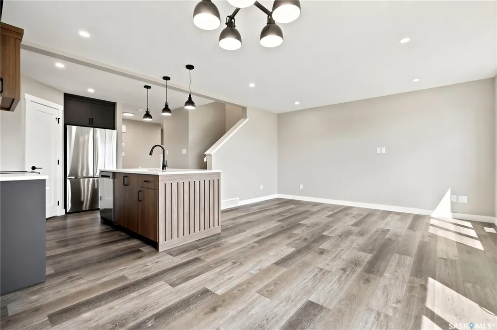 1749 Mustard Street Regina SK S4Y 0G1