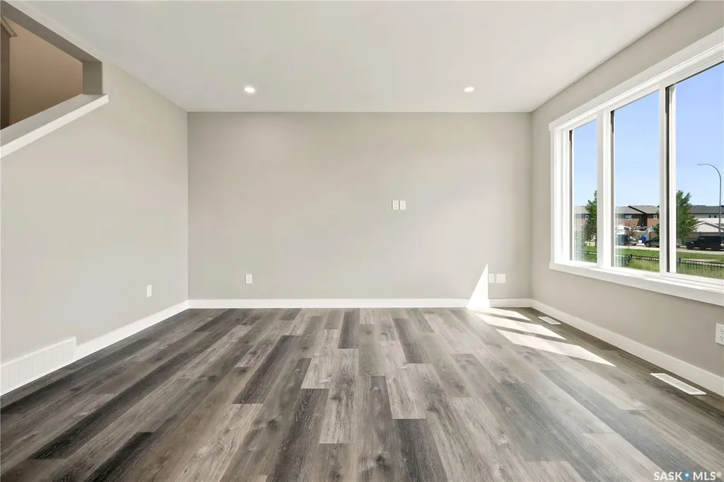 1749 Mustard Street Regina SK S4Y 0G1