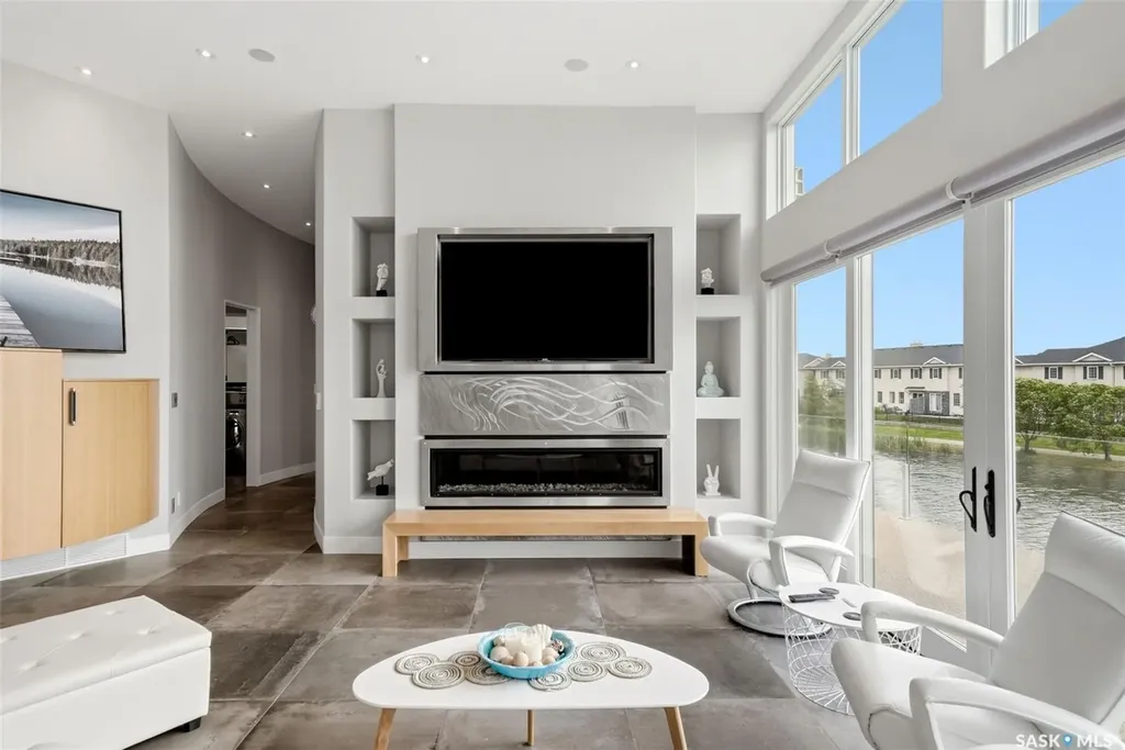 2168 Riverbend Cove Regina SK S4V 1R8