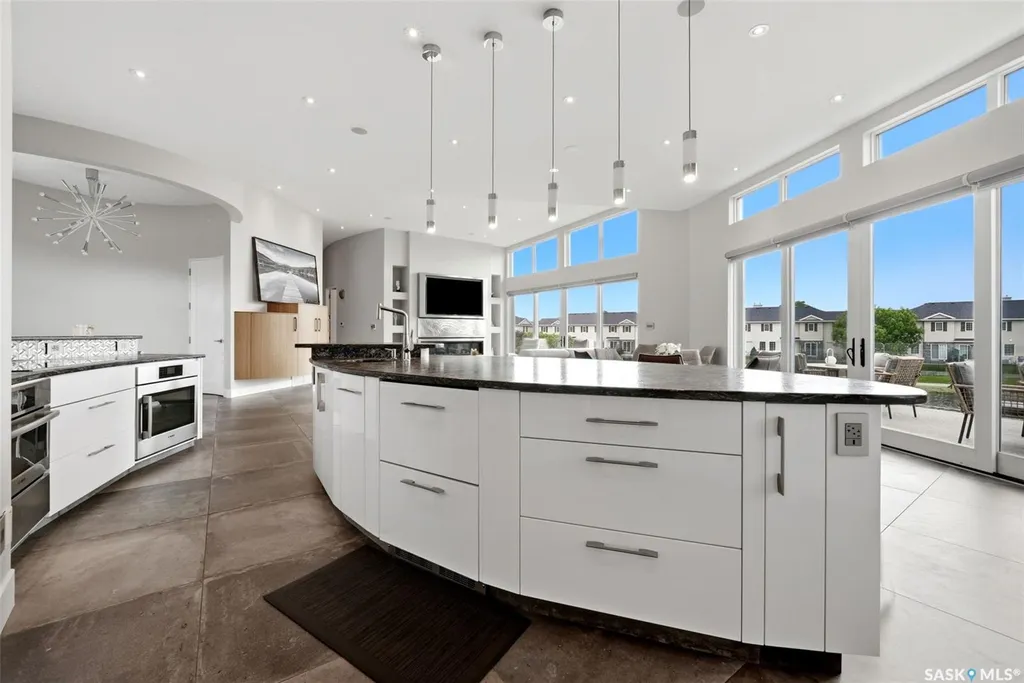 2168 Riverbend Cove Regina SK S4V 1R8