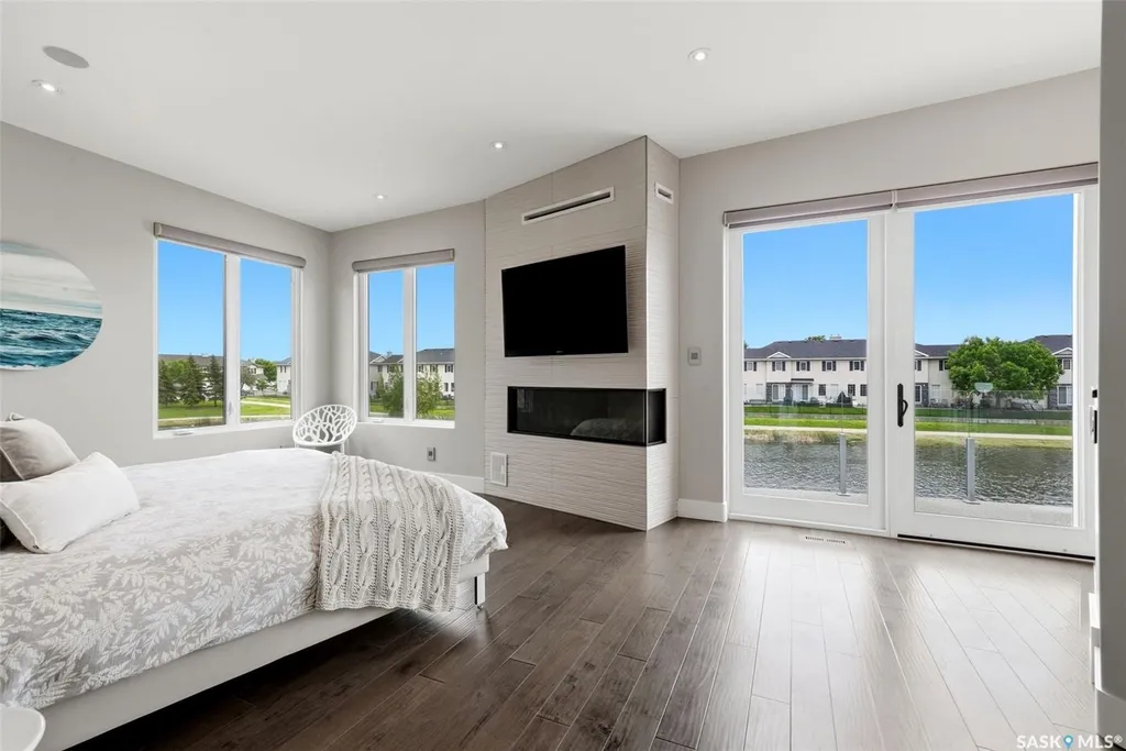 2168 Riverbend Cove Regina SK S4V 1R8