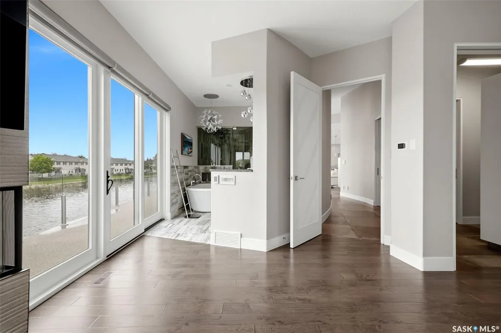 2168 Riverbend Cove Regina SK S4V 1R8