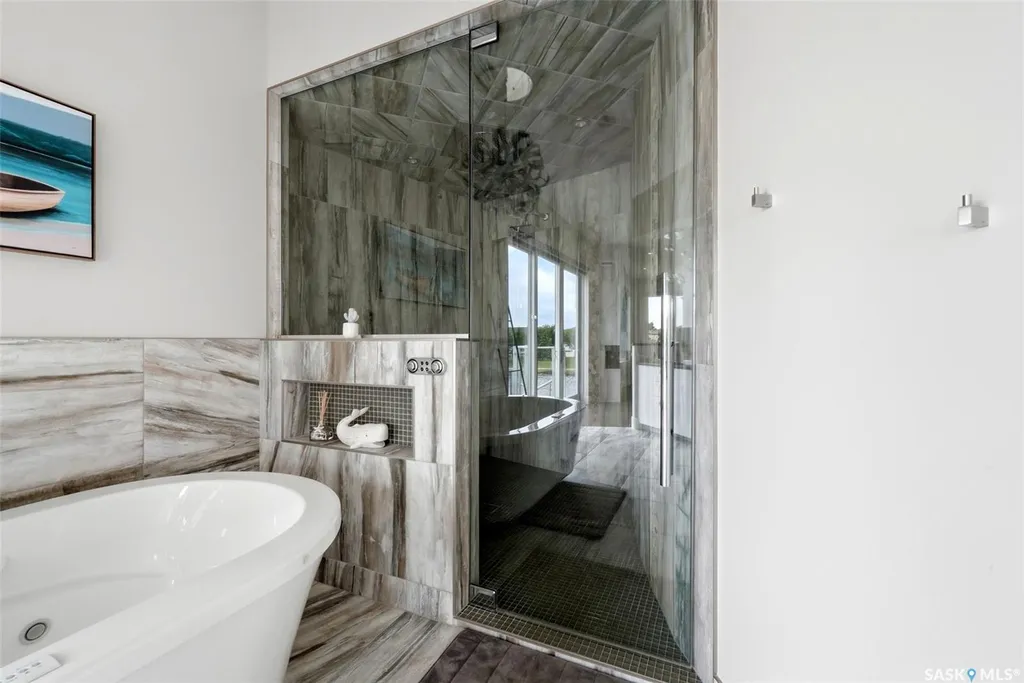 2168 Riverbend Cove Regina SK S4V 1R8