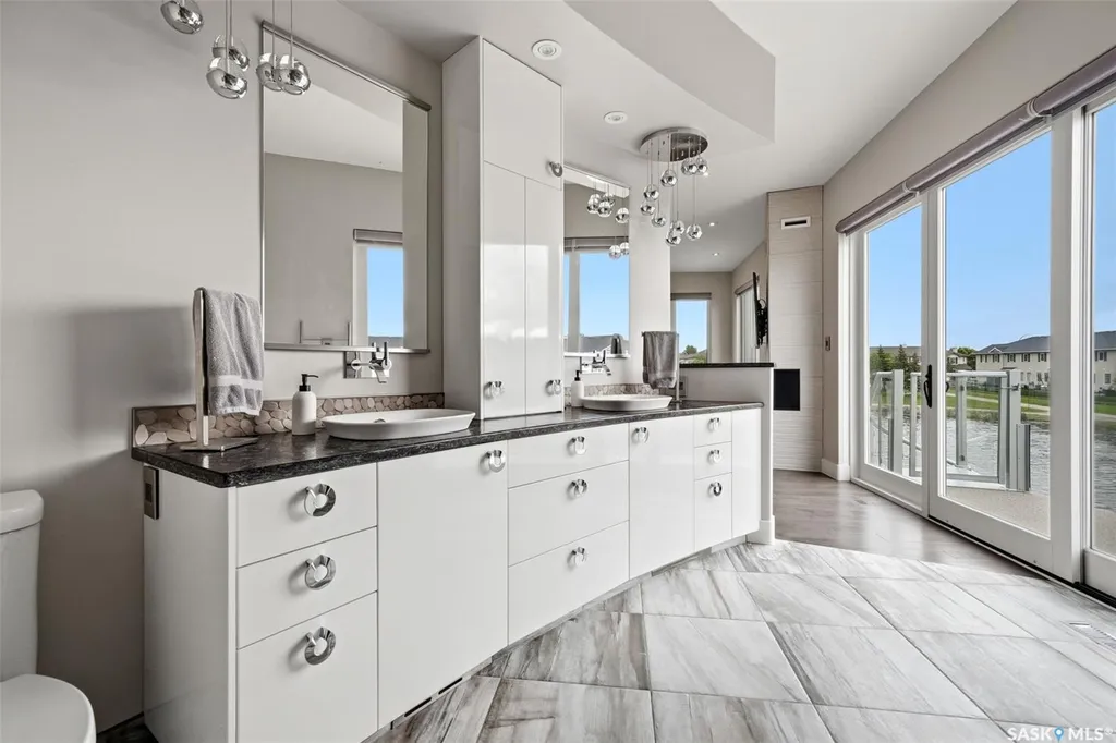 2168 Riverbend Cove Regina SK S4V 1R8