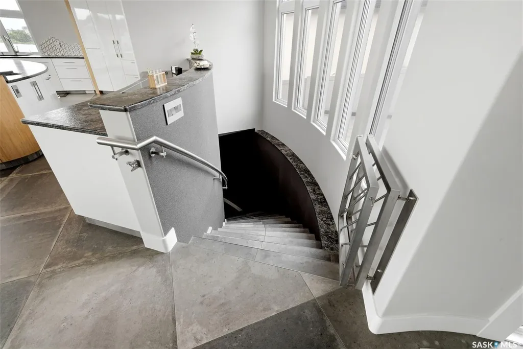 2168 Riverbend Cove Regina SK S4V 1R8