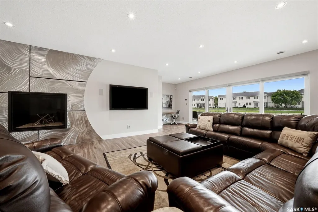 2168 Riverbend Cove Regina SK S4V 1R8