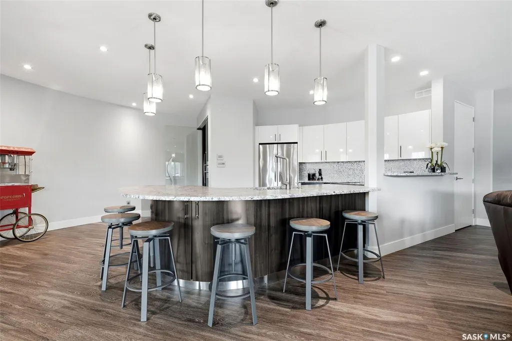 2168 Riverbend Cove Regina SK S4V 1R8