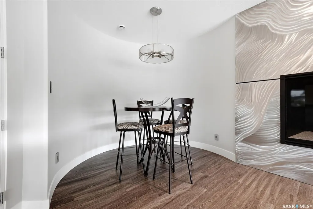 2168 Riverbend Cove Regina SK S4V 1R8