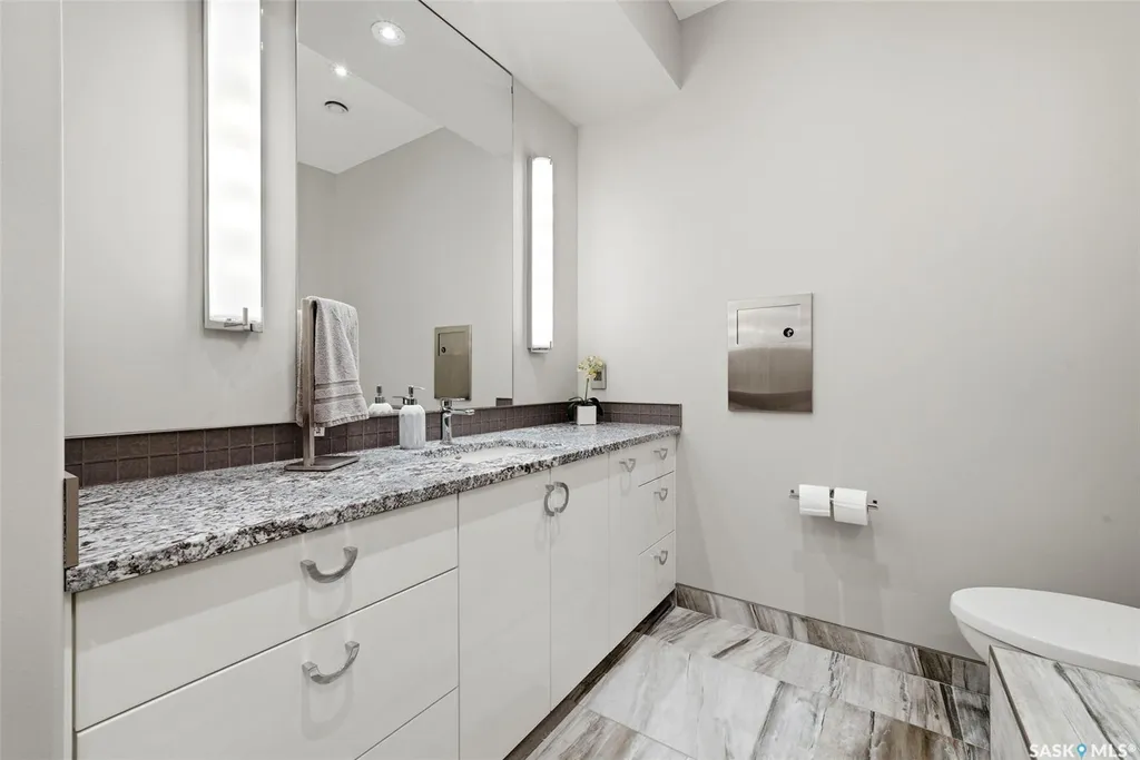 2168 Riverbend Cove Regina SK S4V 1R8