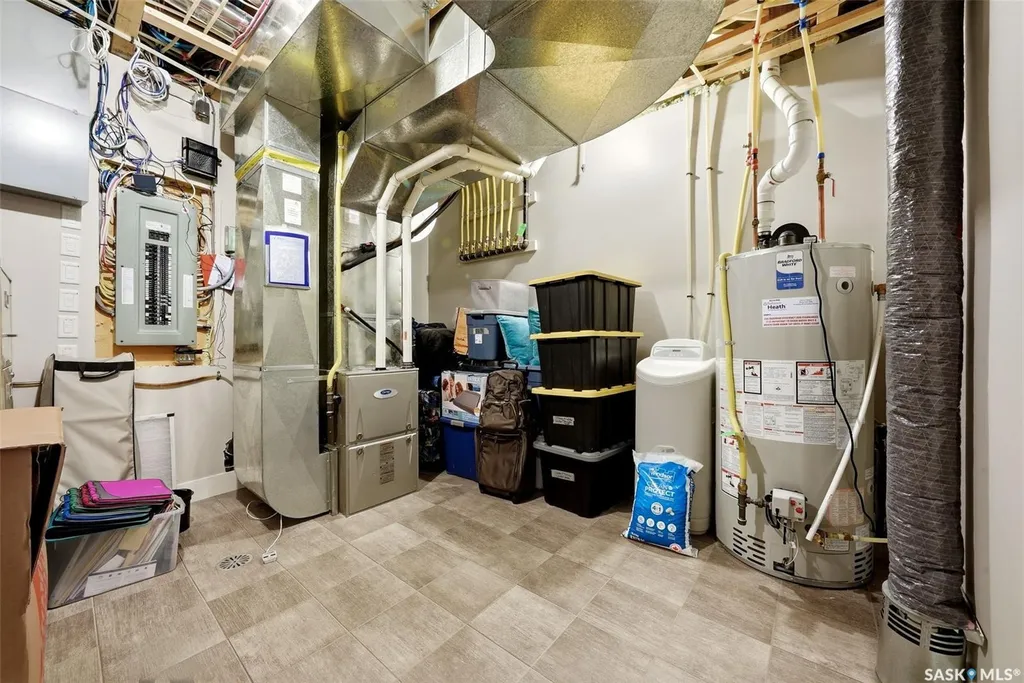 2168 Riverbend Cove Regina SK S4V 1R8