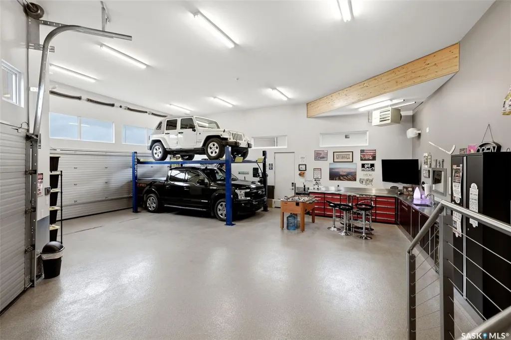2168 Riverbend Cove Regina SK S4V 1R8
