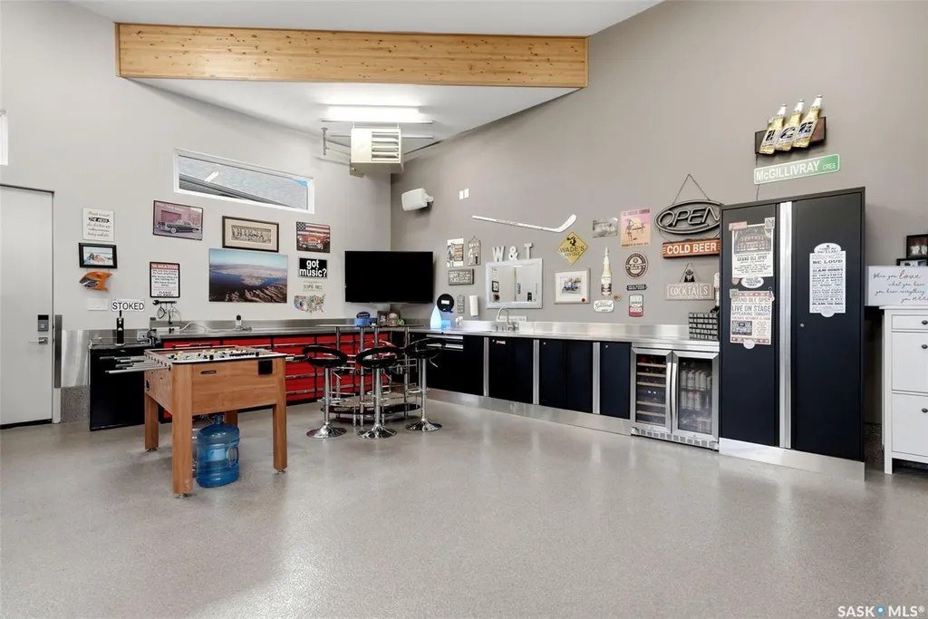 2168 Riverbend Cove Regina SK S4V 1R8