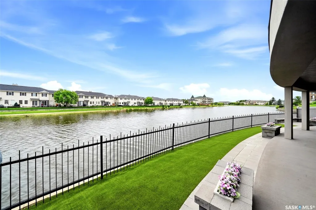 2168 Riverbend Cove Regina SK S4V 1R8