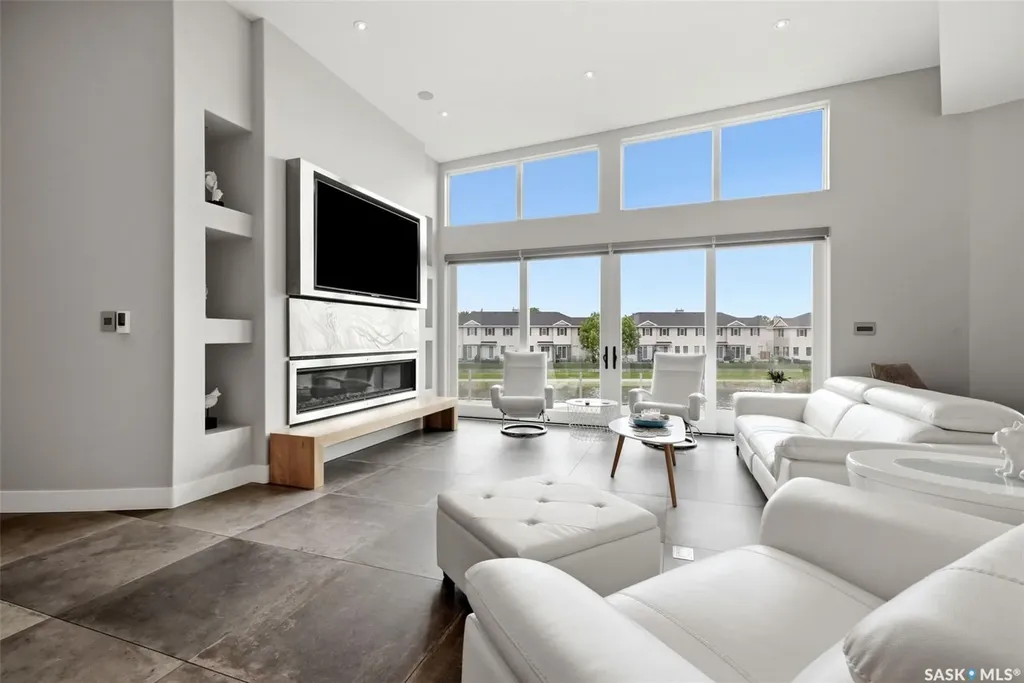 2168 Riverbend Cove Regina SK S4V 1R8