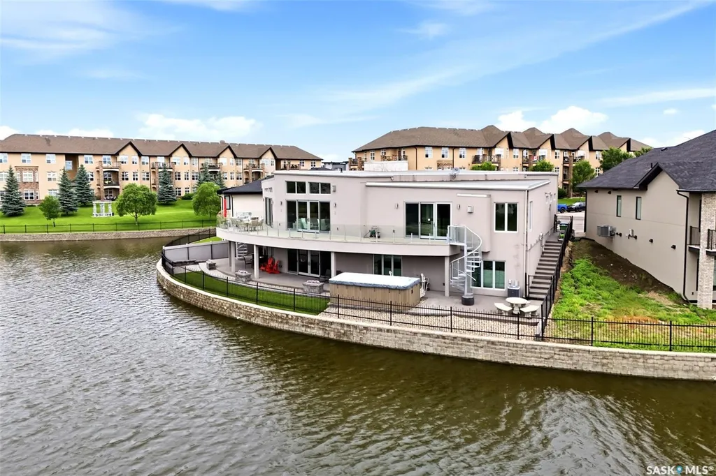 2168 Riverbend Cove Regina SK S4V 1R8