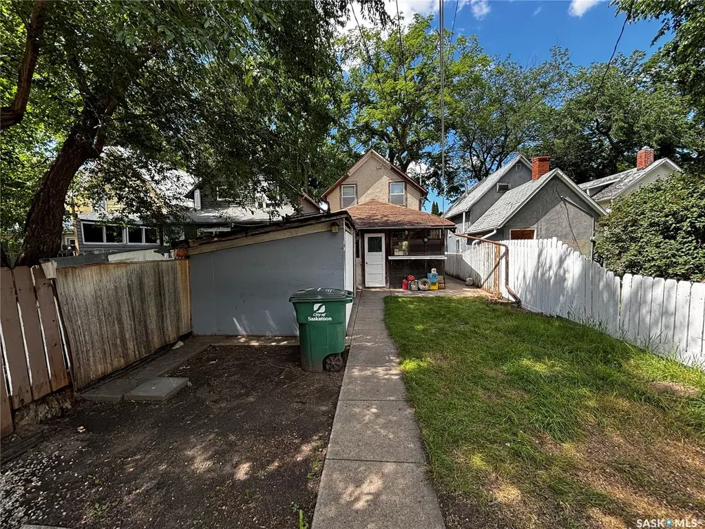 428 I Avenue S Saskatoon SK S7M 1Y4
