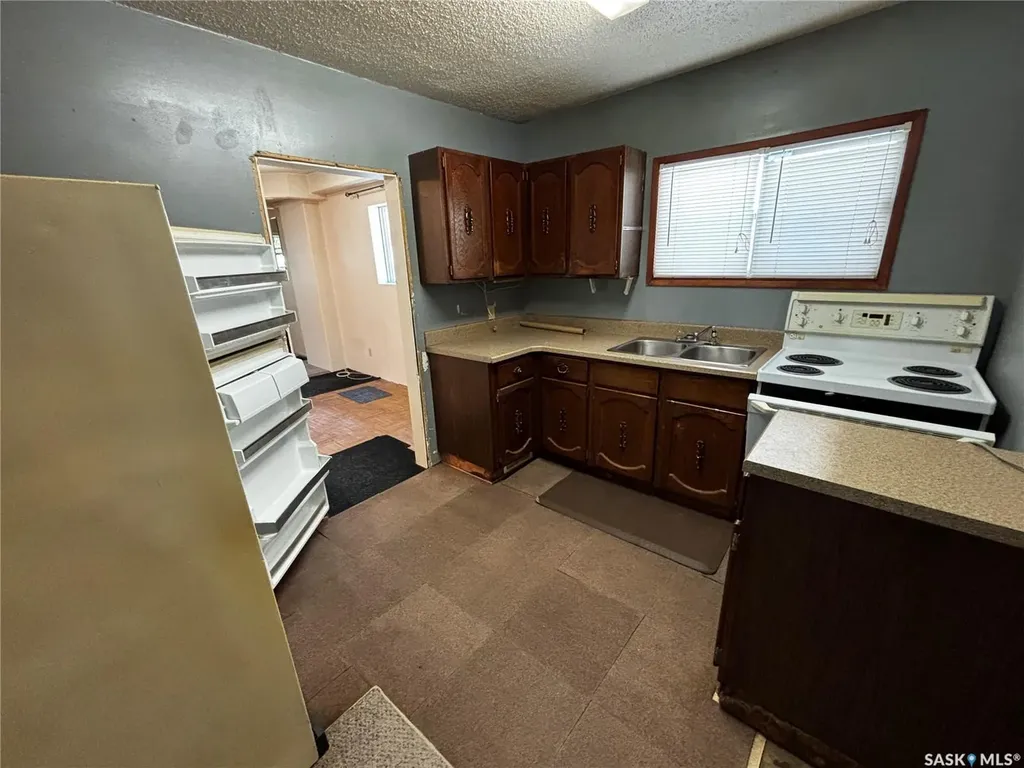 428 I Avenue S Saskatoon SK S7M 1Y4