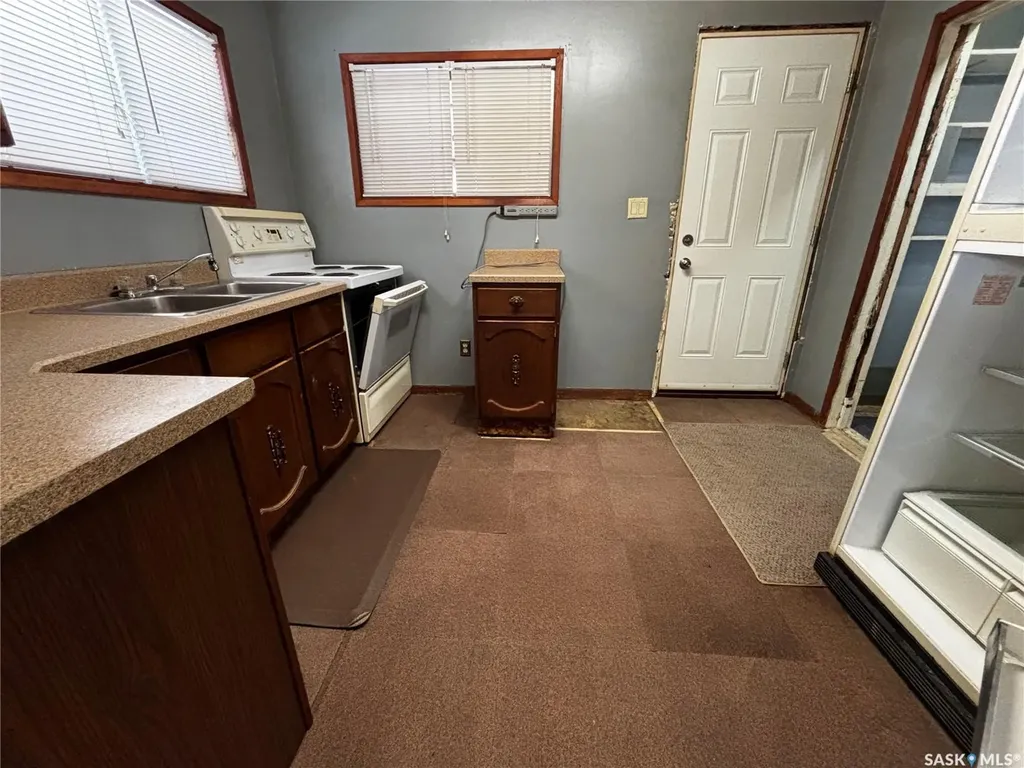 428 I Avenue S Saskatoon SK S7M 1Y4