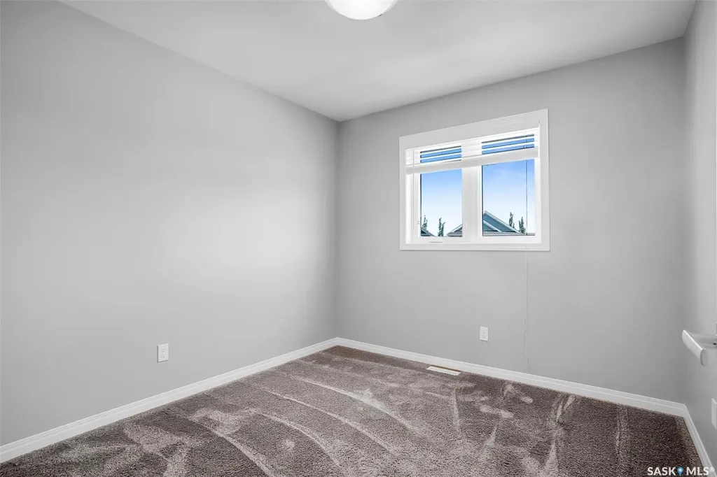 643 Hampton Circle Saskatoon SK S7R 0K1