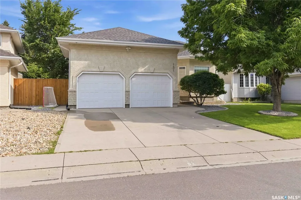 131 Mendel Crescent Saskatoon SK S7J 5J7