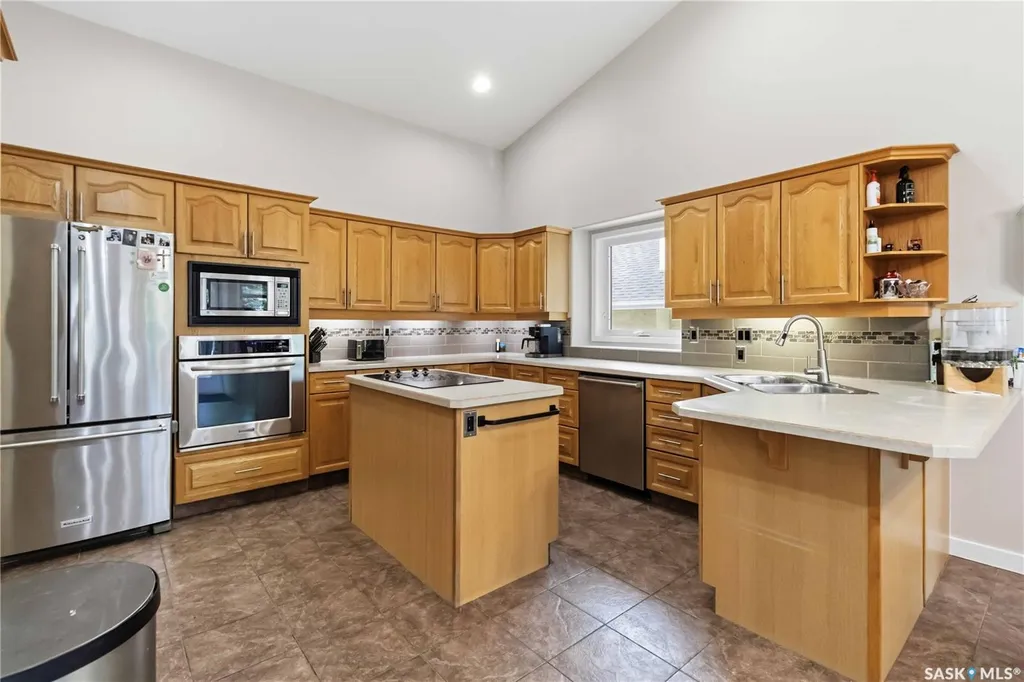 131 Mendel Crescent Saskatoon SK S7J 5J7