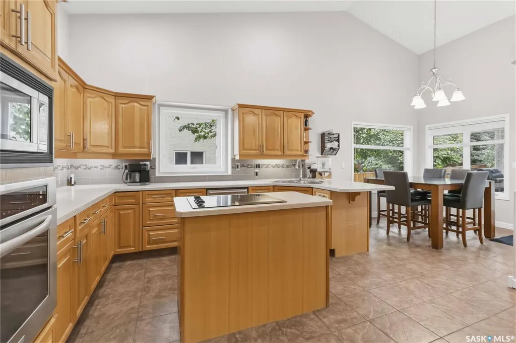 131 Mendel Crescent Saskatoon SK S7J 5J7