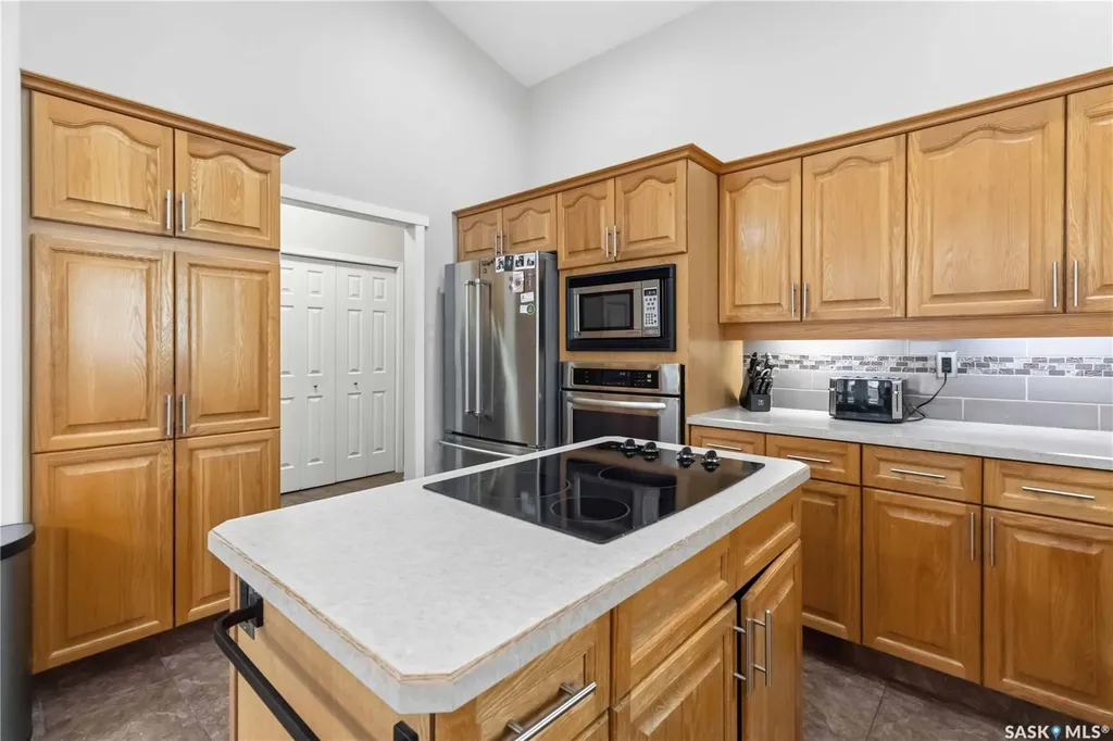 131 Mendel Crescent Saskatoon SK S7J 5J7
