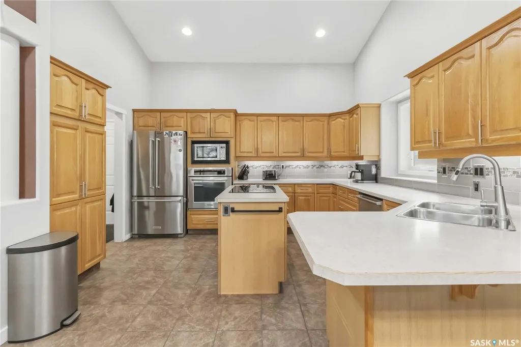 131 Mendel Crescent Saskatoon SK S7J 5J7