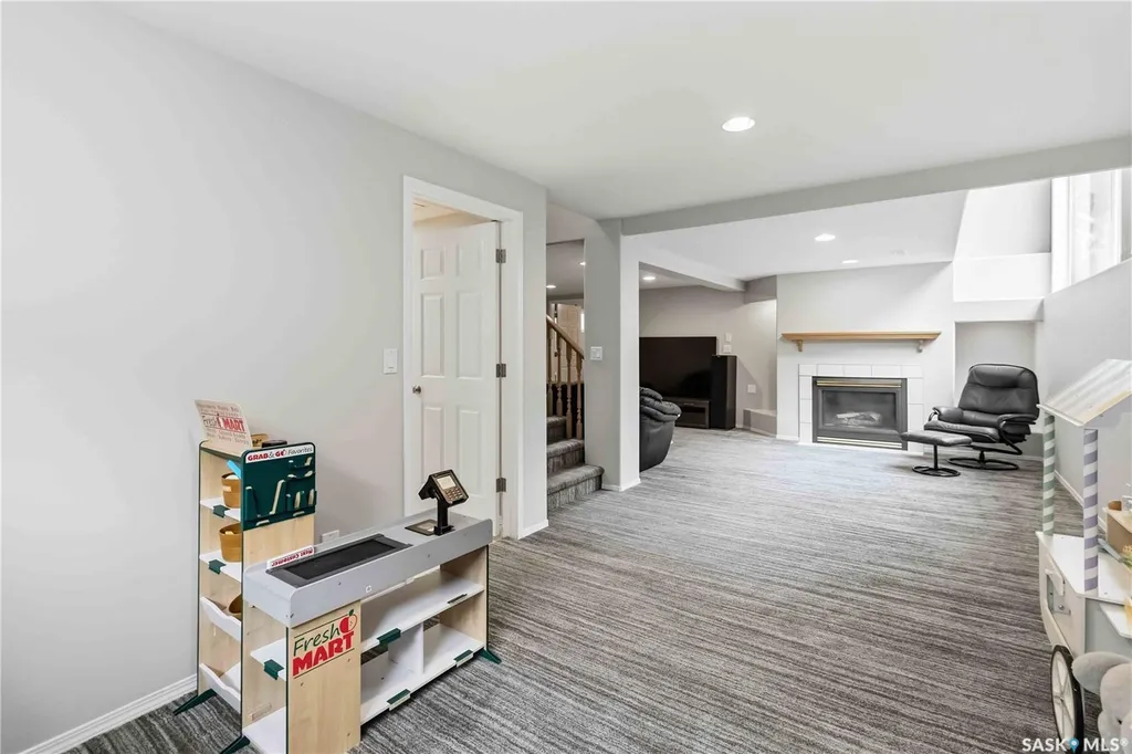 131 Mendel Crescent Saskatoon SK S7J 5J7