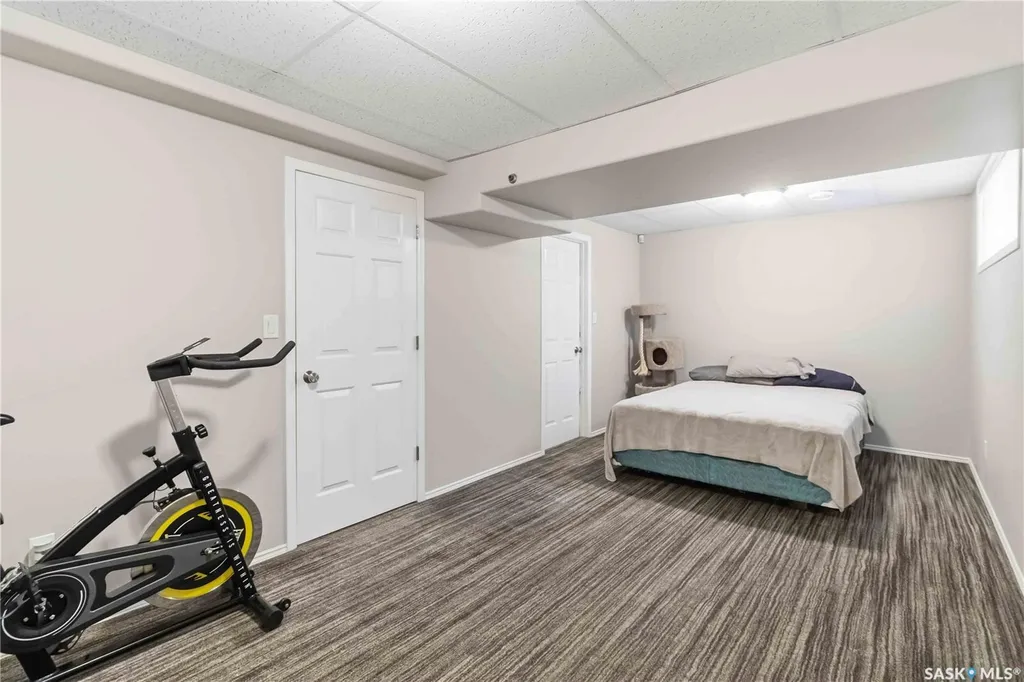 131 Mendel Crescent Saskatoon SK S7J 5J7