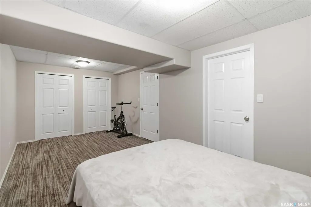 131 Mendel Crescent Saskatoon SK S7J 5J7
