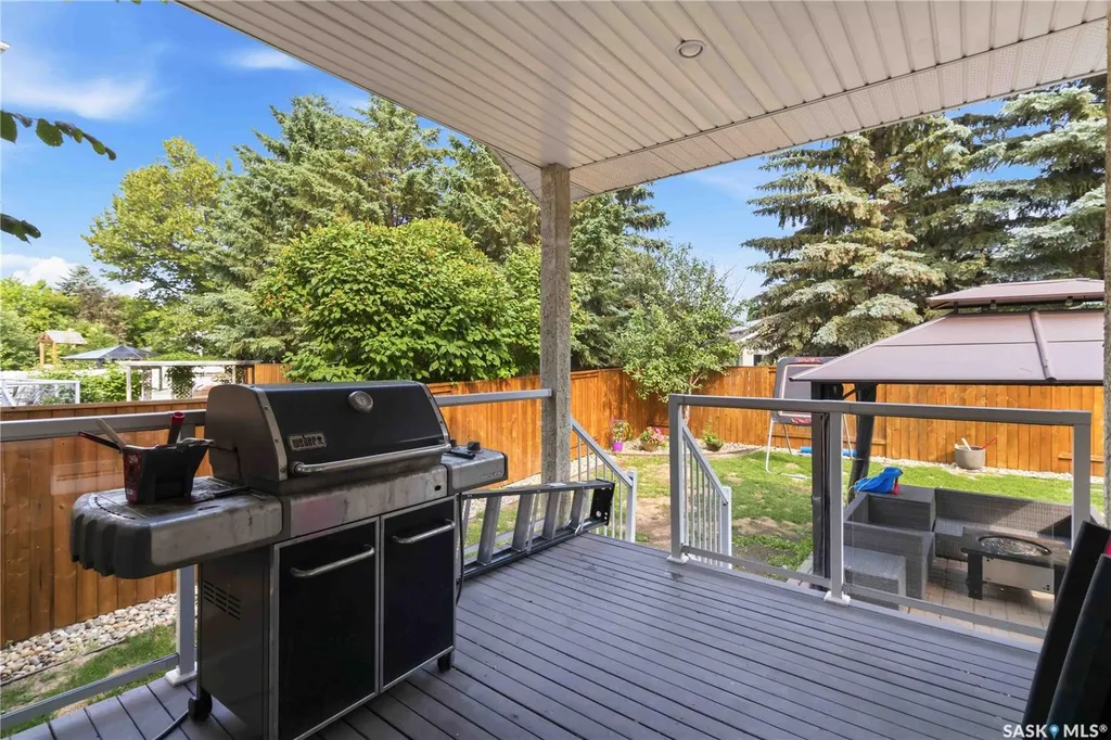 131 Mendel Crescent Saskatoon SK S7J 5J7