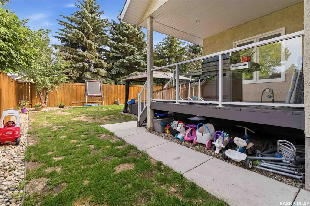 131 Mendel Crescent Saskatoon SK S7J 5J7