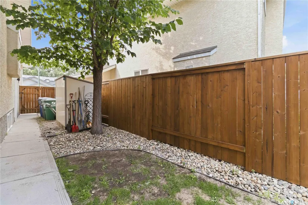131 Mendel Crescent Saskatoon SK S7J 5J7