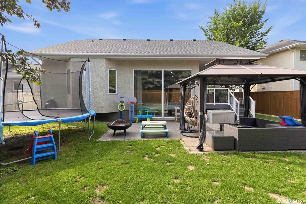 131 Mendel Crescent Saskatoon SK S7J 5J7
