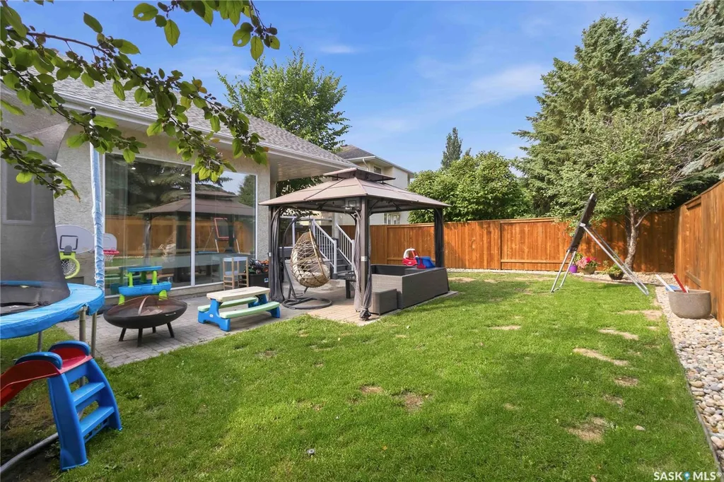 131 Mendel Crescent Saskatoon SK S7J 5J7