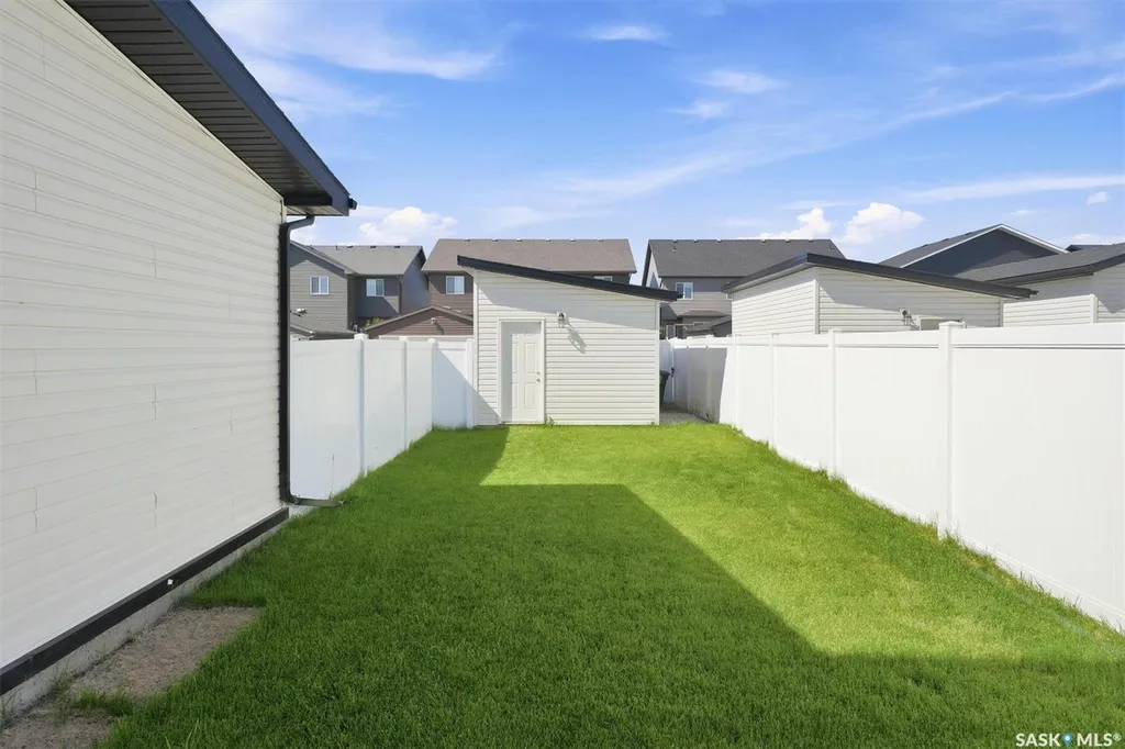 332 Mcfaull Crescent Saskatoon SK S7V 0S5