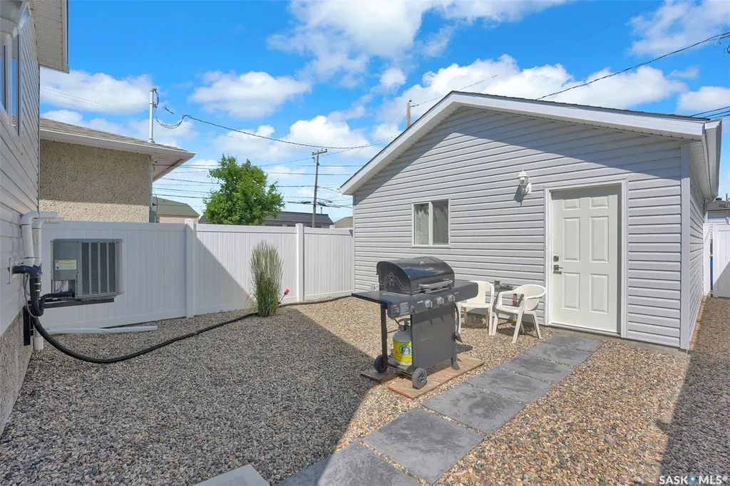 2031 Francis Street Regina SK S4N 2P2