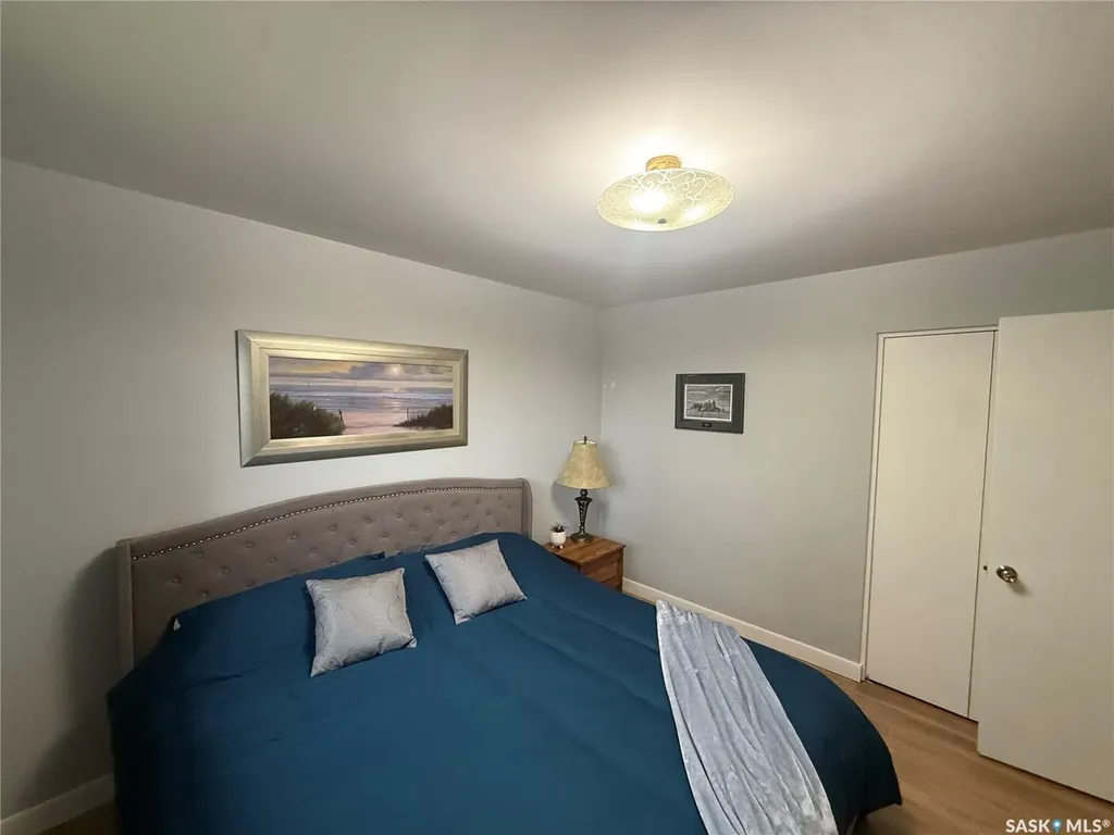 214 Brian Street Limerick SK S0H 2P0