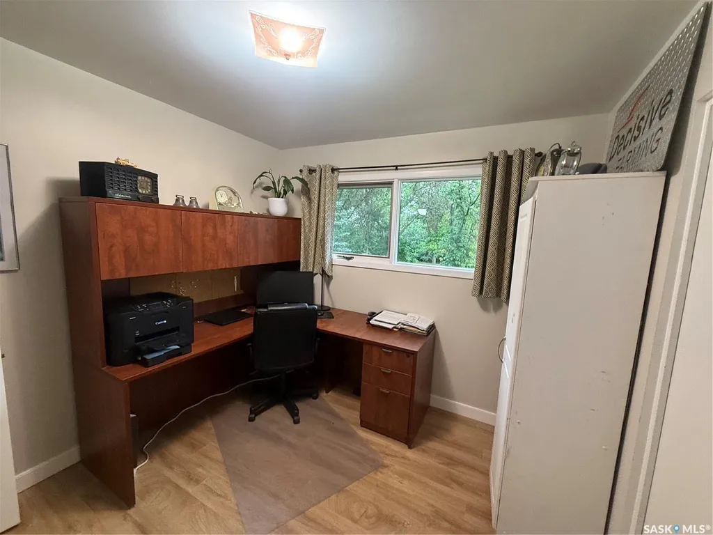 214 Brian Street Limerick SK S0H 2P0