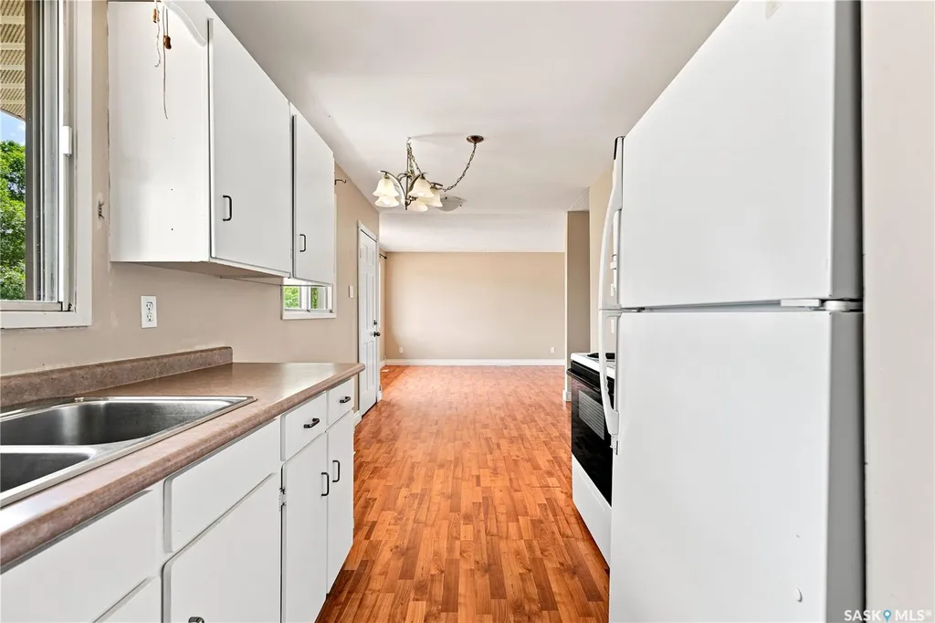 457 Meighen Crescent Saskatoon SK S7L 5H3
