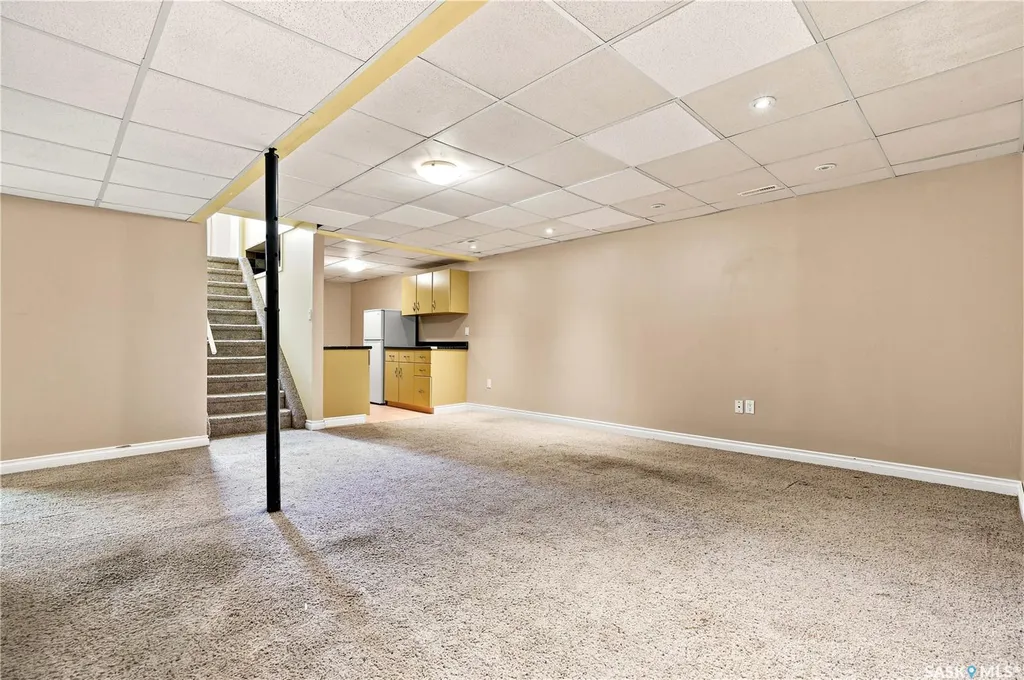 457 Meighen Crescent Saskatoon SK S7L 5H3