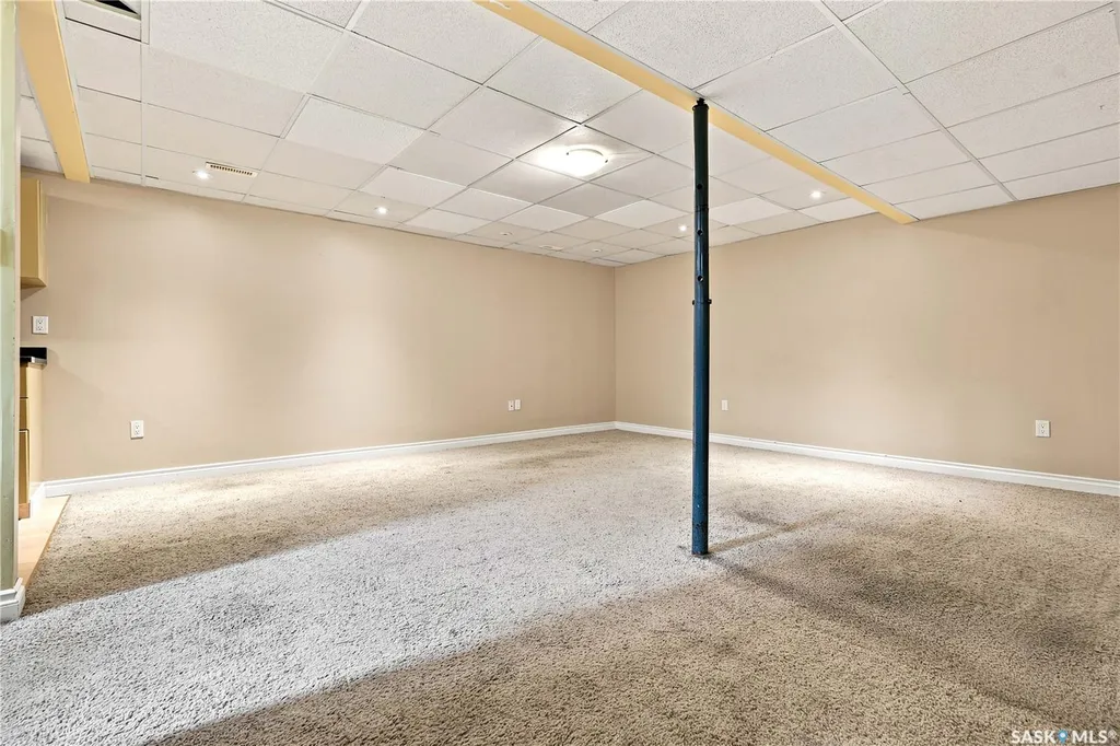 457 Meighen Crescent Saskatoon SK S7L 5H3
