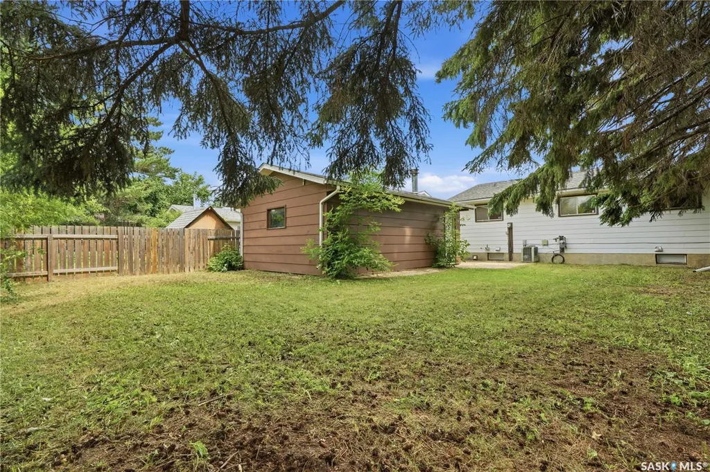 457 Meighen Crescent Saskatoon SK S7L 5H3