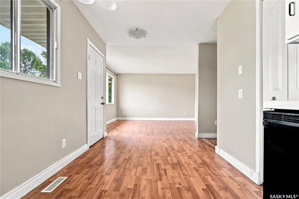 457 Meighen Crescent Saskatoon SK S7L 5H3