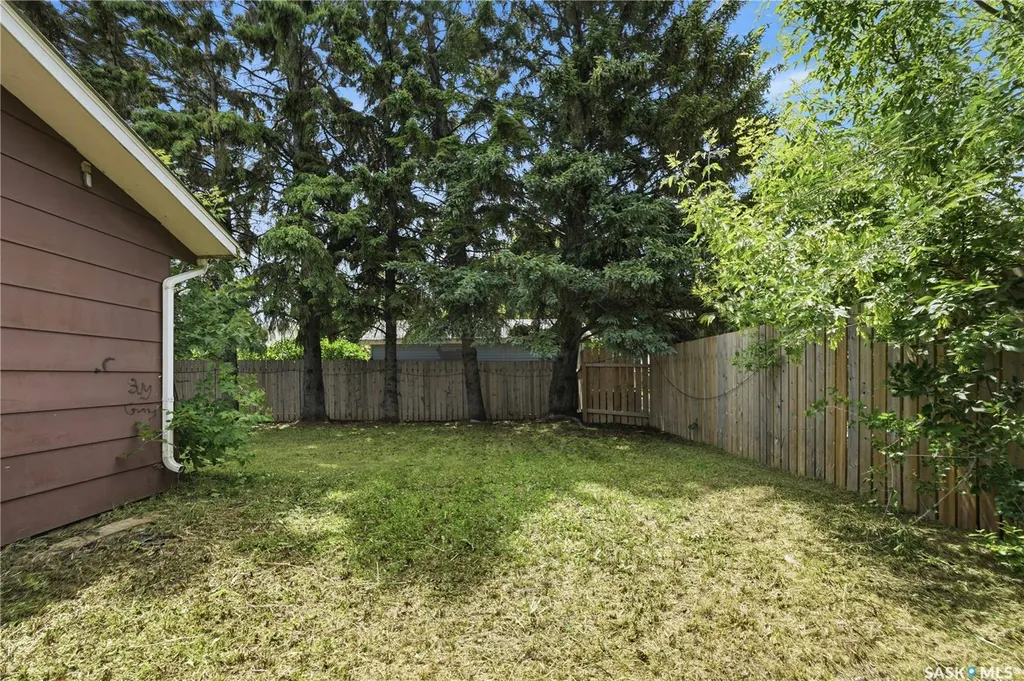 457 Meighen Crescent Saskatoon SK S7L 5H3
